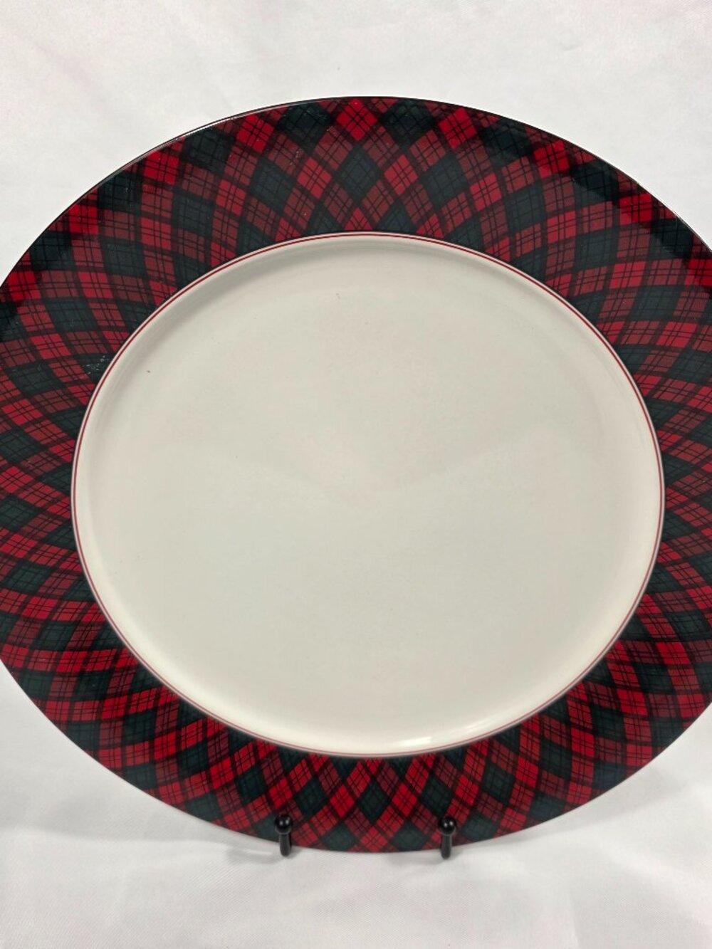 Arita Tartan Plaid 12 Inch Chop Plate White with Red & Green Plaid Border